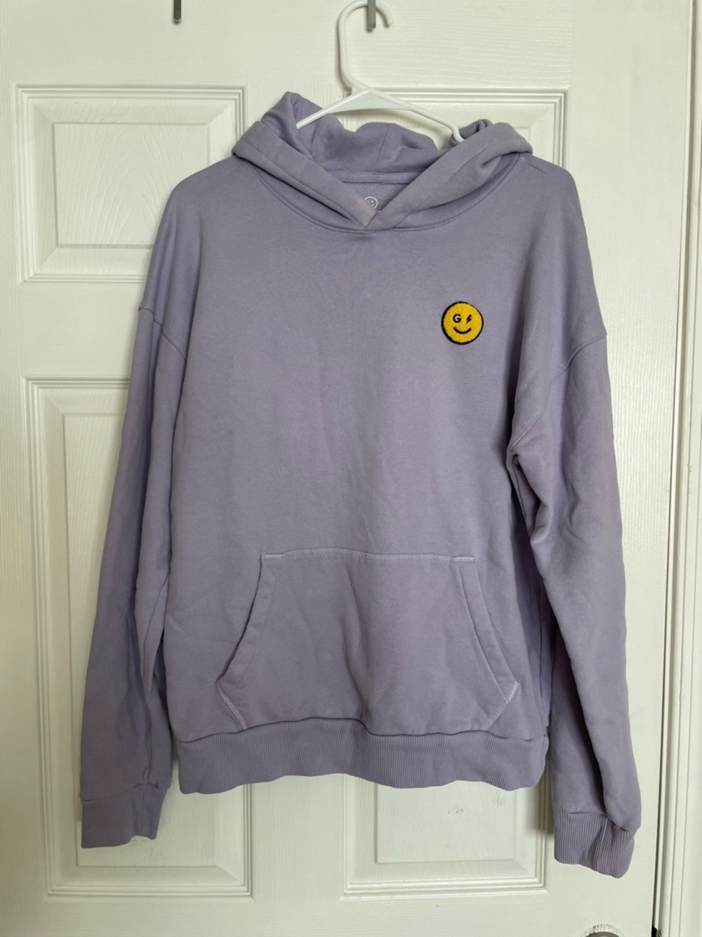 Gilly Hicks Women’s Medium Lavender Hoodie with Smiley Patch